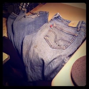 Womens Levi 518 jeans